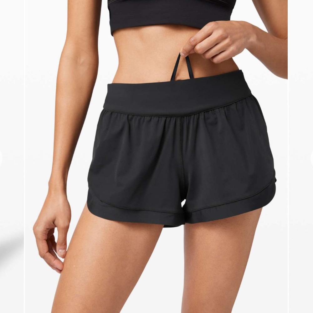 NWOT Lululemon Calm Tides Run Short Black size 10